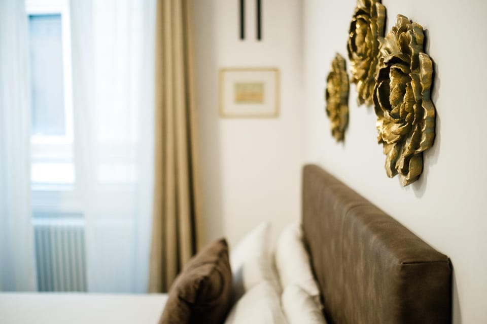 Decorative detail, Bedroom