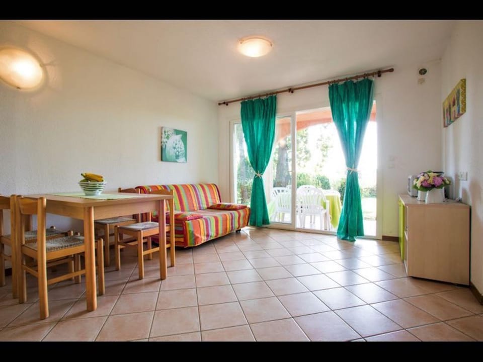 Four rooms apartment Ghisonaccia - 150 m from the beach Apartment in Ghisonaccia