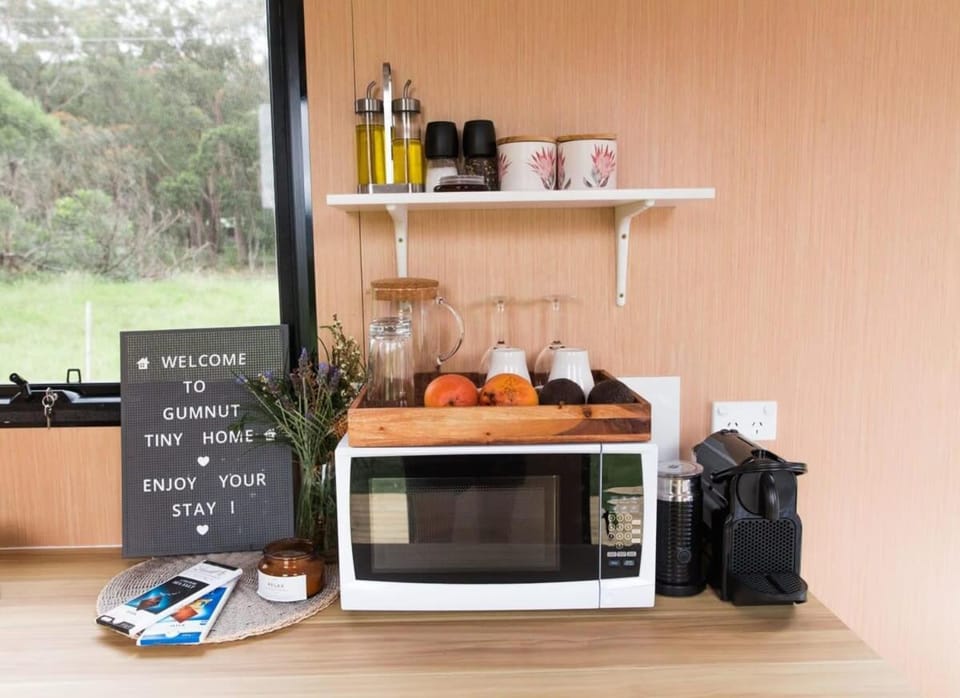 Gumnut by Tiny Away House in Barrengarry