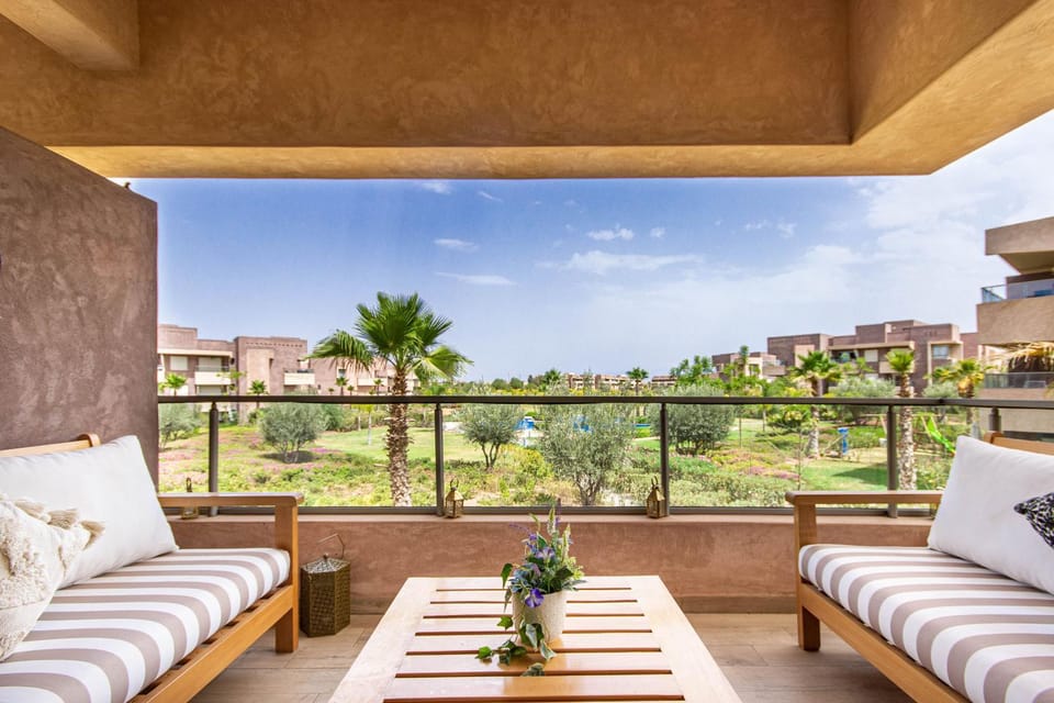 Facade/entrance, Balcony/Terrace, Garden view, Swimming pool