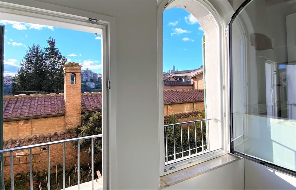 Day, View (from property/room), Balcony/Terrace, City view, Street view