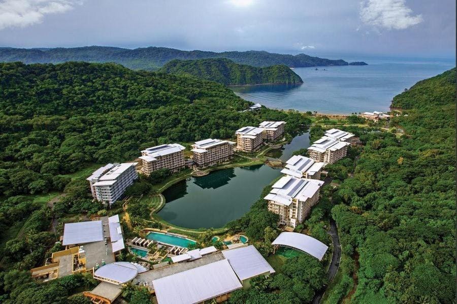 Pico De Loro 2BR Bed and Breakfast in Nasugbu
