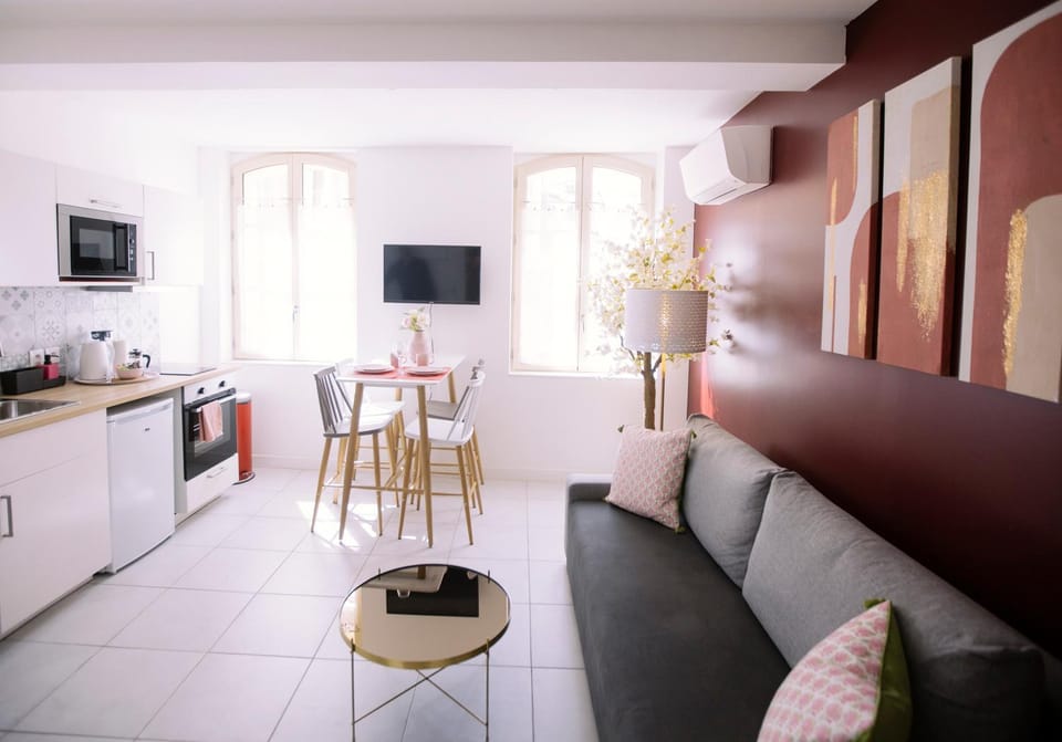 Living room, Dining area, kitchen