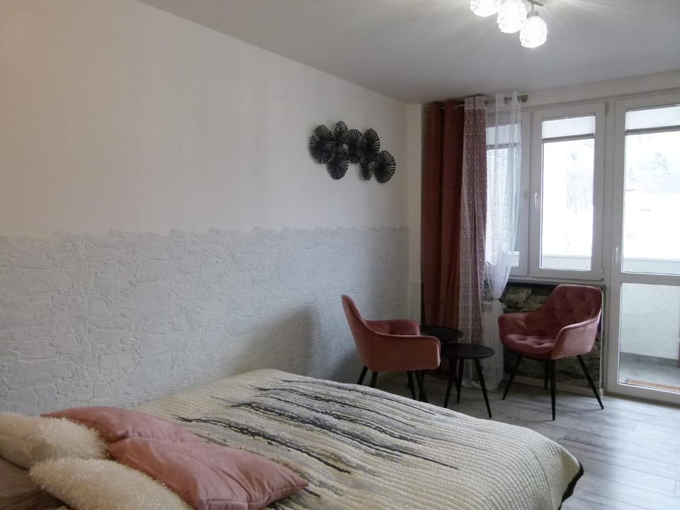Seating area, Bedroom