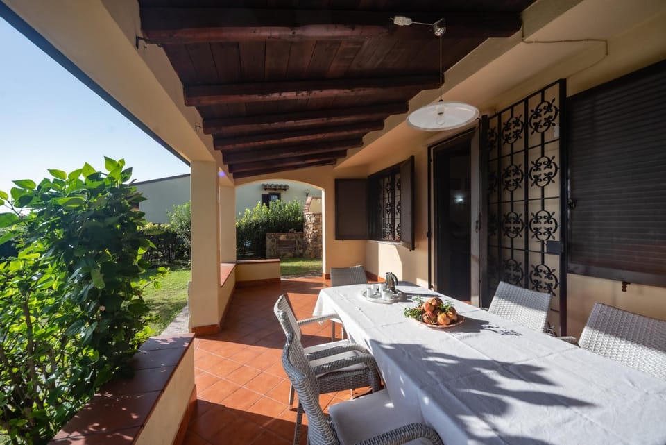 Patio, Facade/entrance, Balcony/Terrace