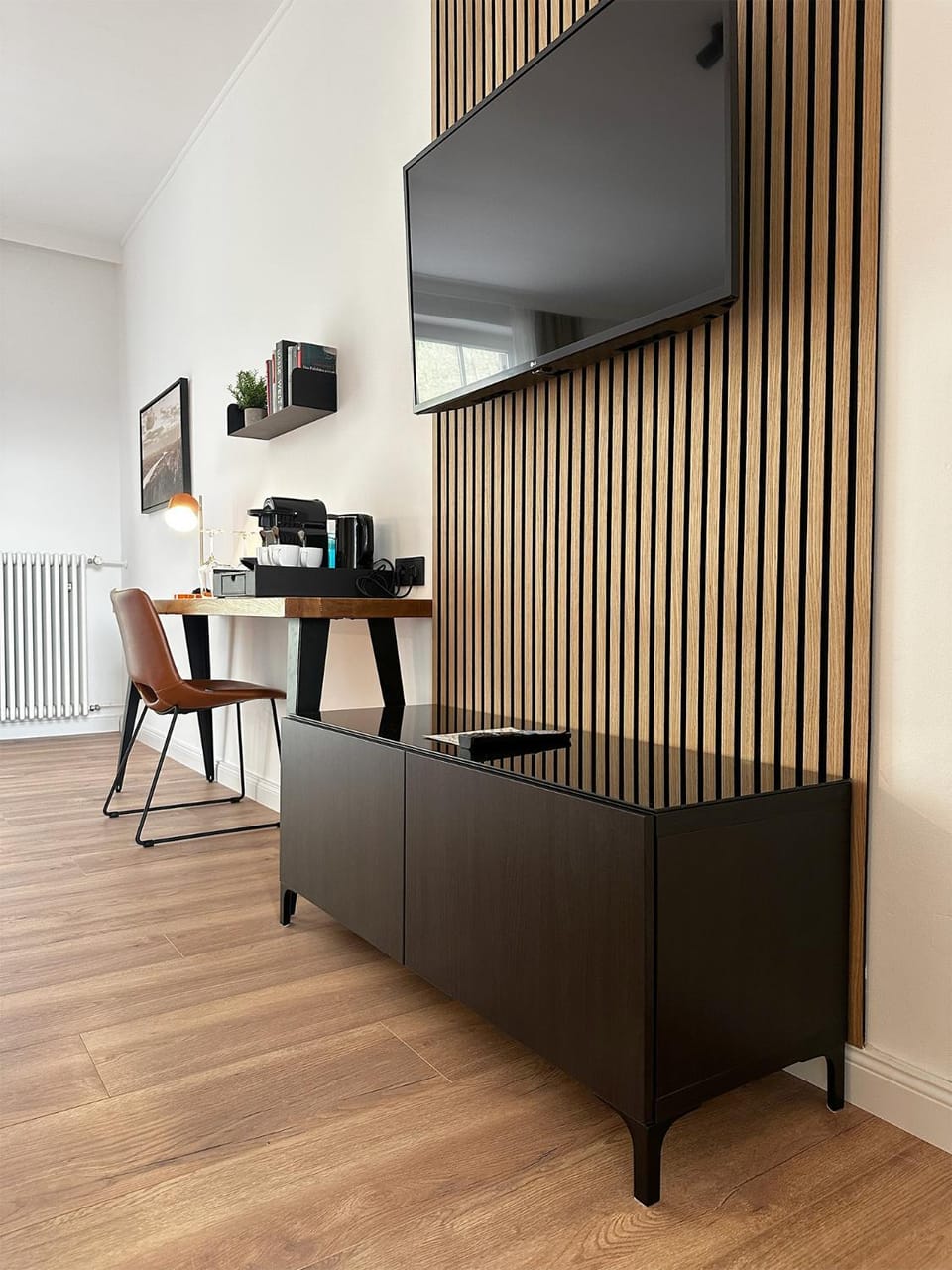 TV and multimedia, hair dresser