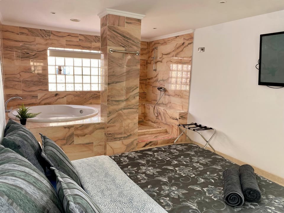 Bedroom, Bath