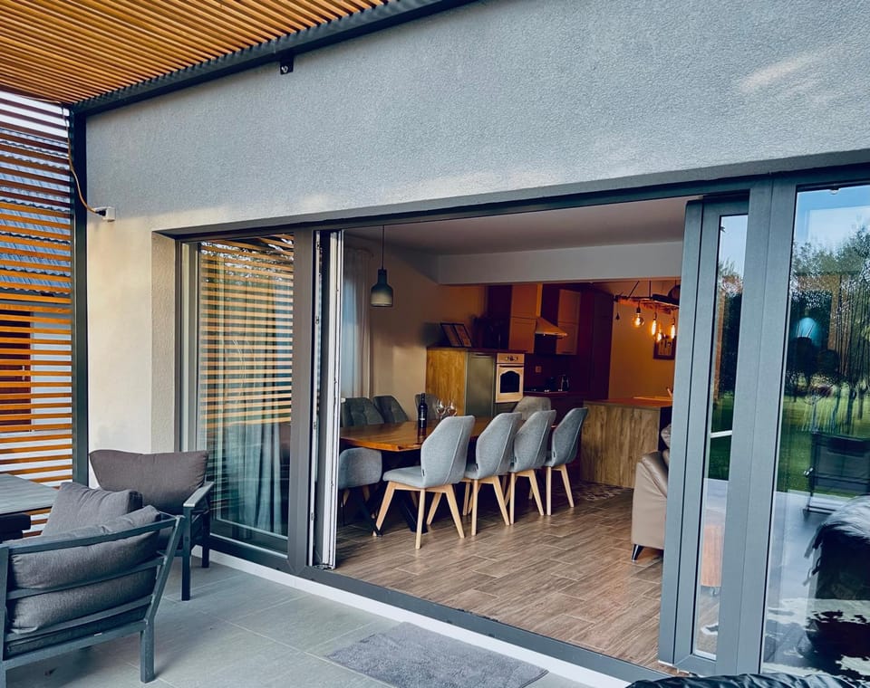 House DIKA- sauna & jacuzzi Villa in Lika-Senj County