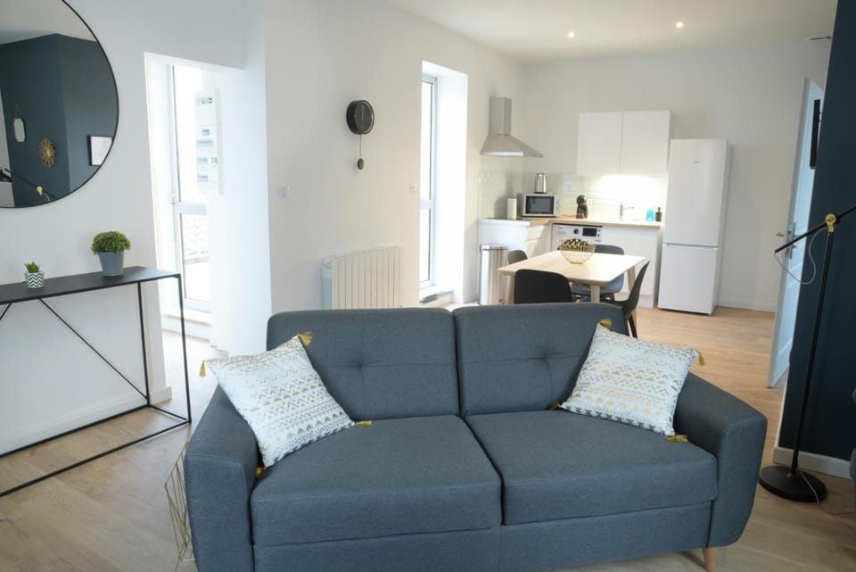 T2 de 55m2 avec toit terrasse, hyper centre, wifi, draps, savons et serviettes fournis Apartment in Cognac