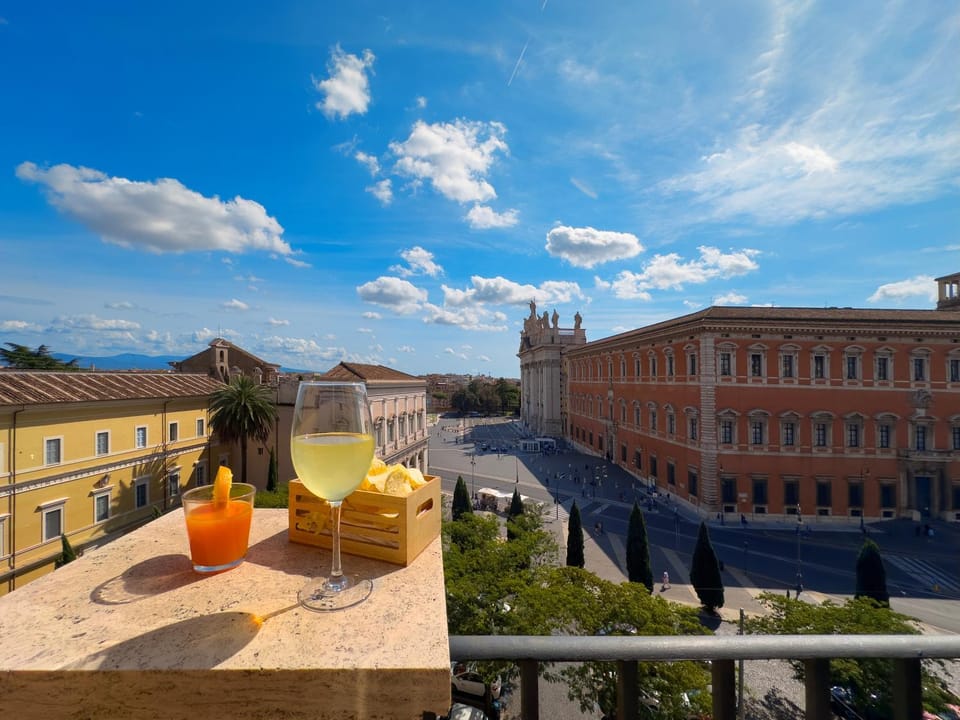 View (from property/room), Balcony/Terrace, Communal kitchen, kitchen