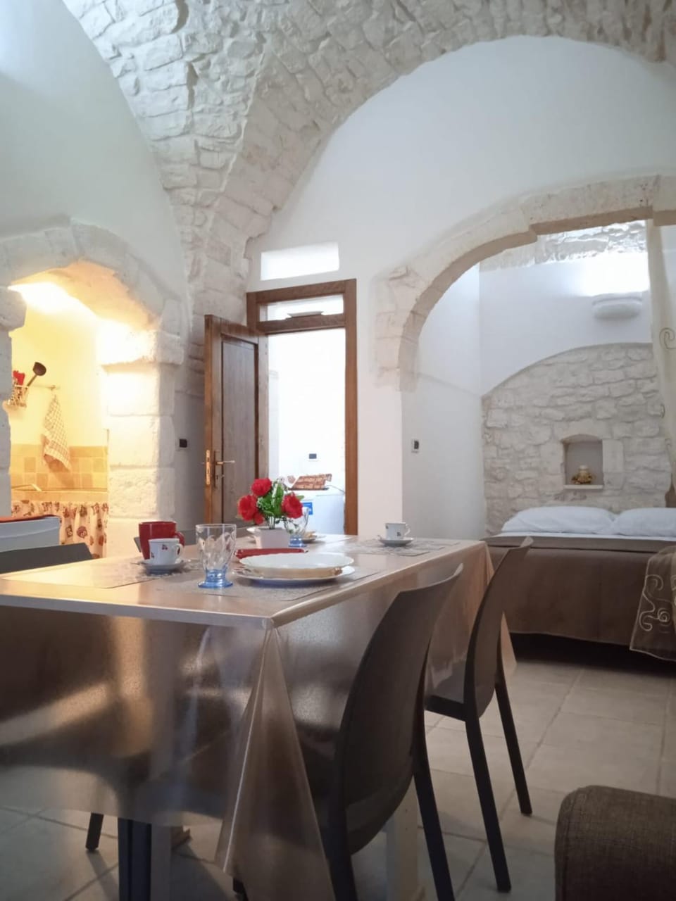 Kitchen or kitchenette, Living room, Dining area, Bedroom
