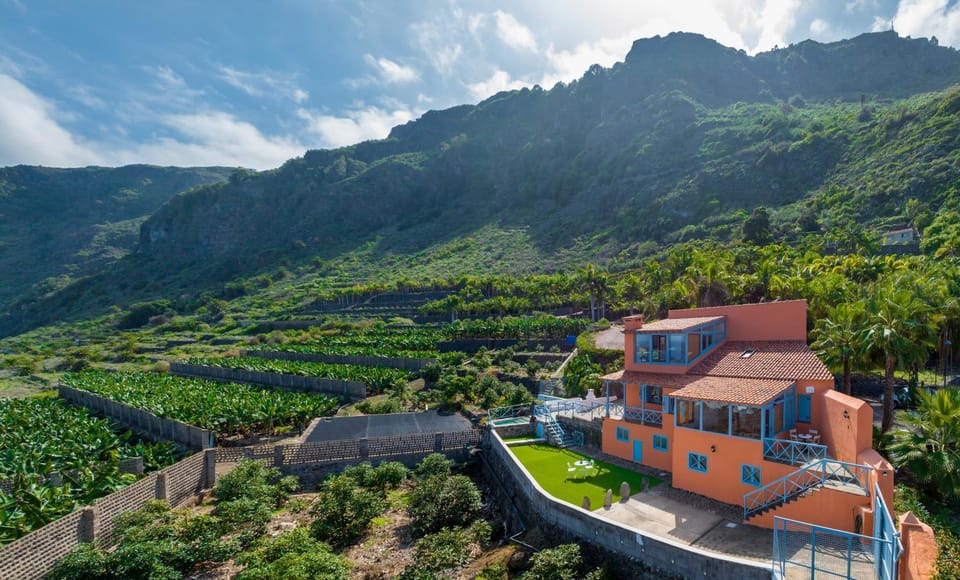 Mountain view, Sea view
