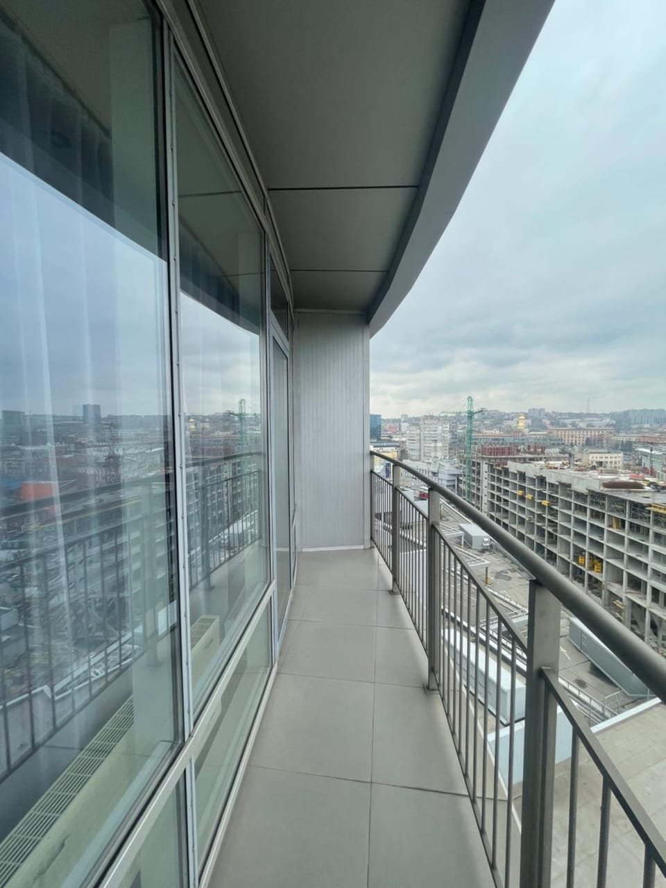 Balcony/Terrace, Street view