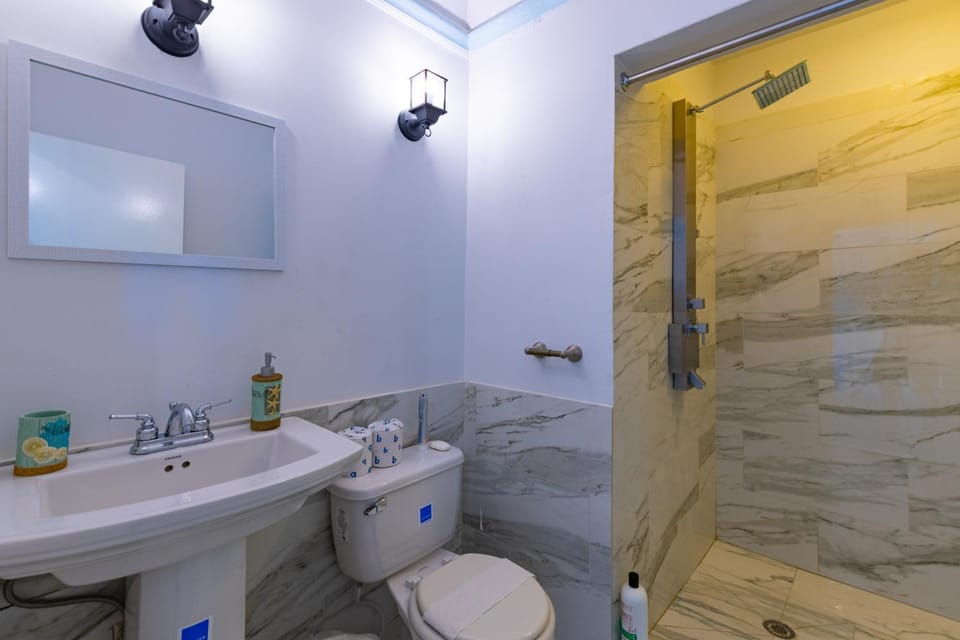 Sunshine Studio at Viking Hill - Love Beach Apartment in Nassau
