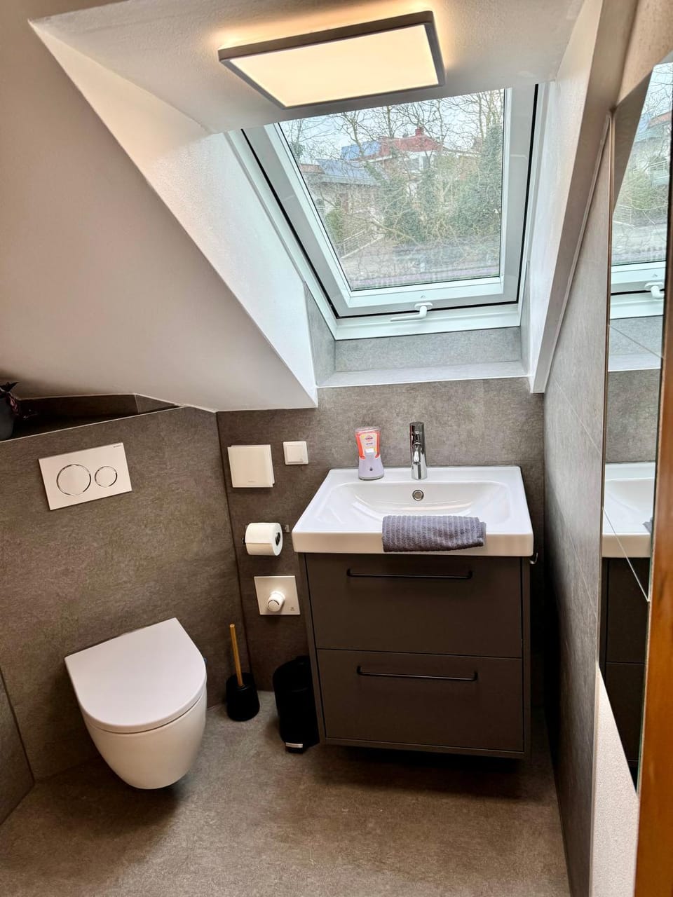 Toilet, Bathroom