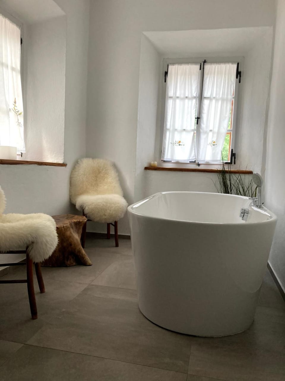 Bathroom, Bath
