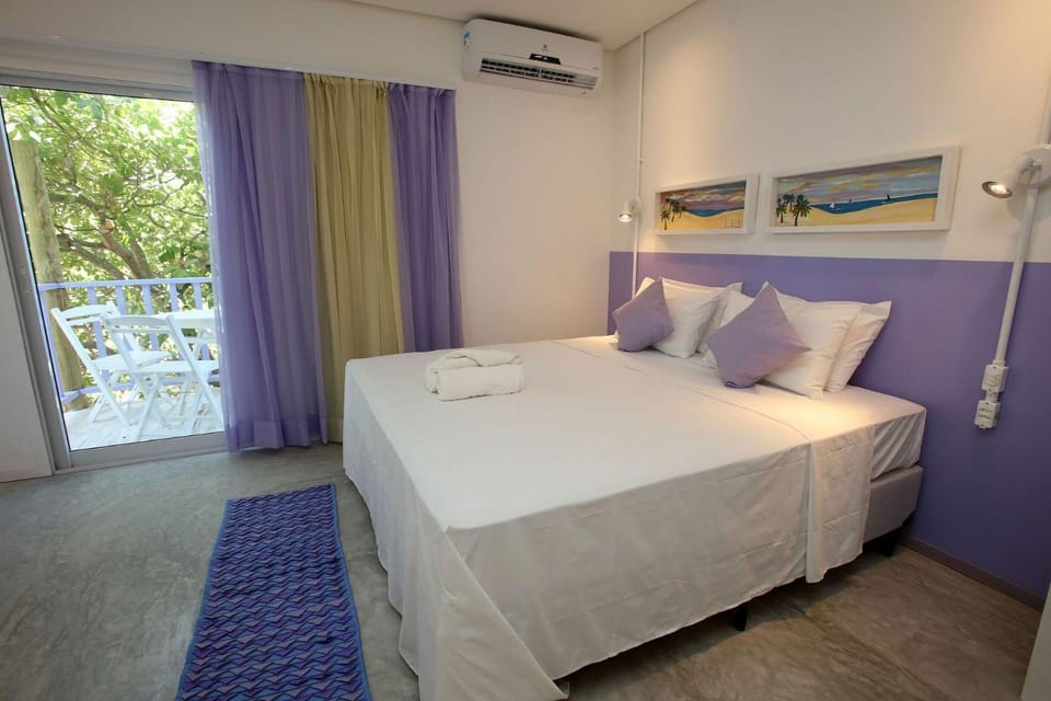 Bed, Photo of the whole room, Bedroom, air conditioner