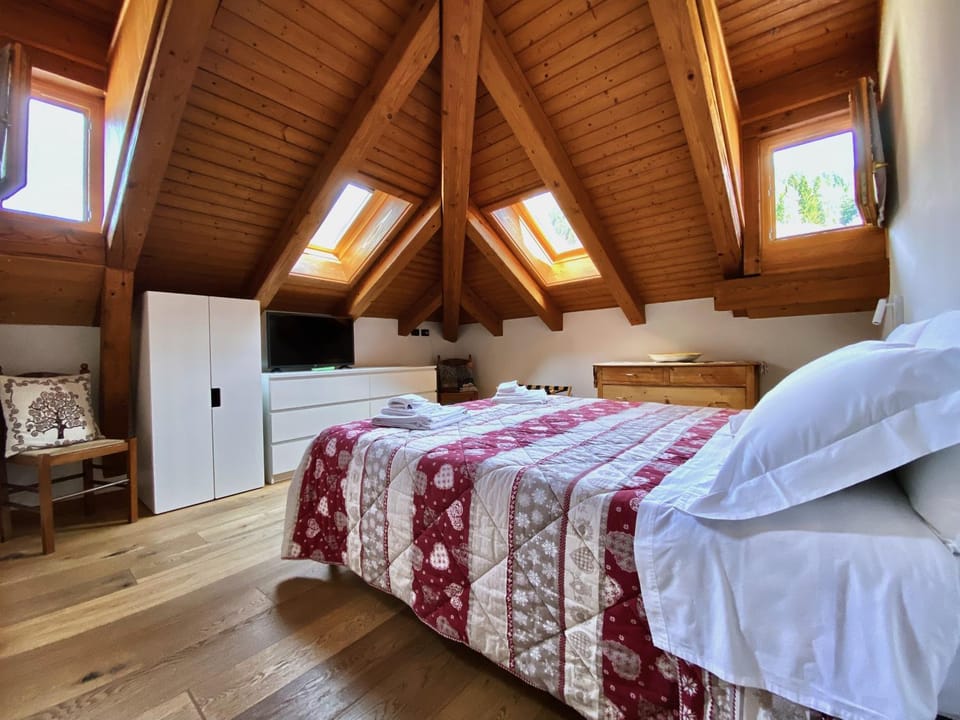 TV and multimedia, Bedroom, heating, wardrobe