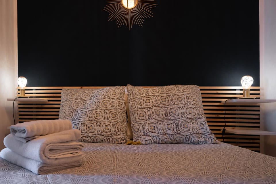 Bed, Bedroom