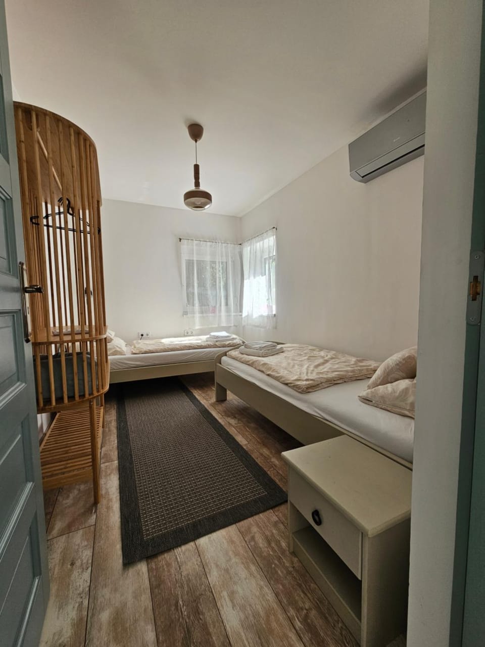 Bedroom, wardrobe