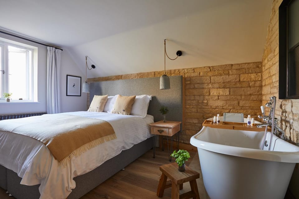 Bed, Bathroom, Bedroom