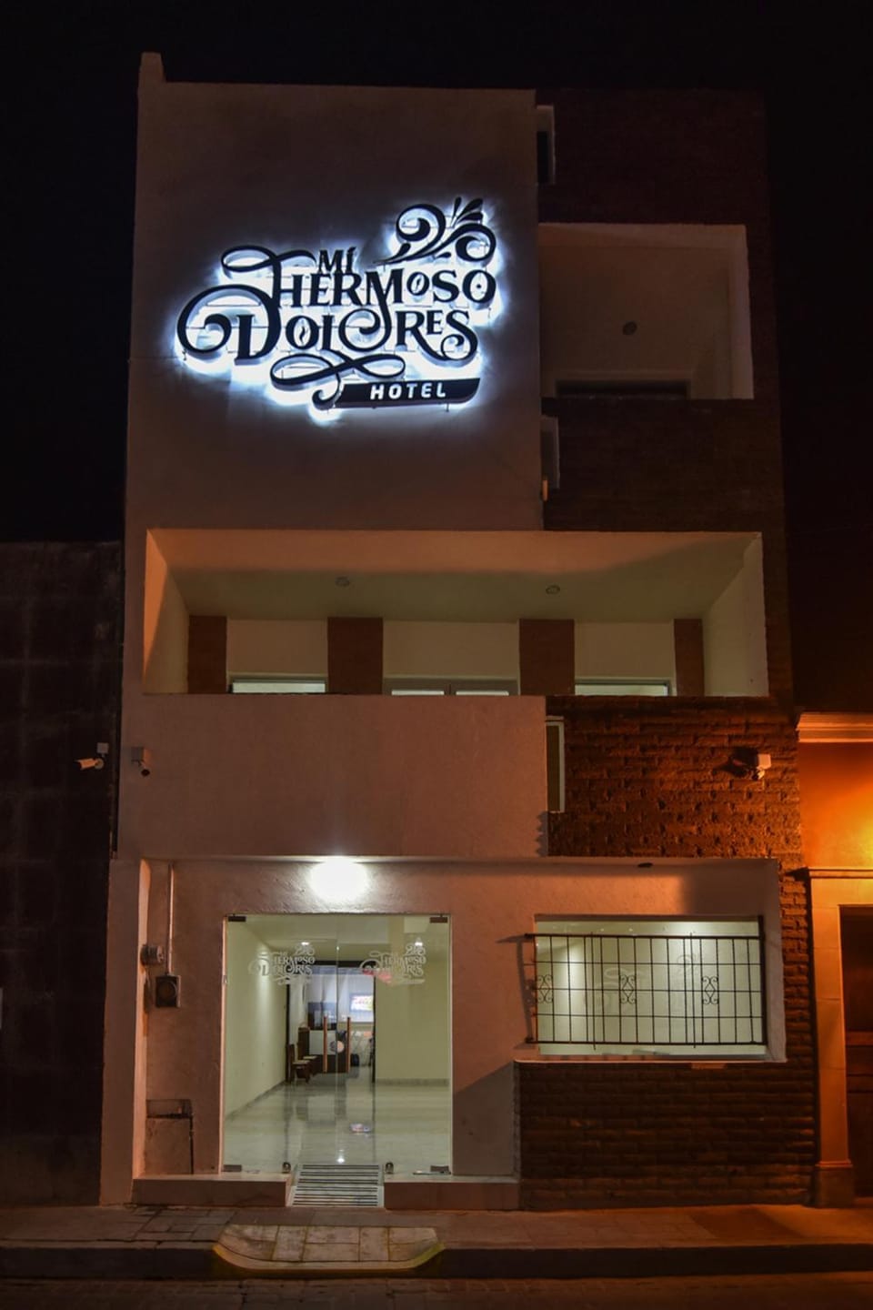 Facade/entrance