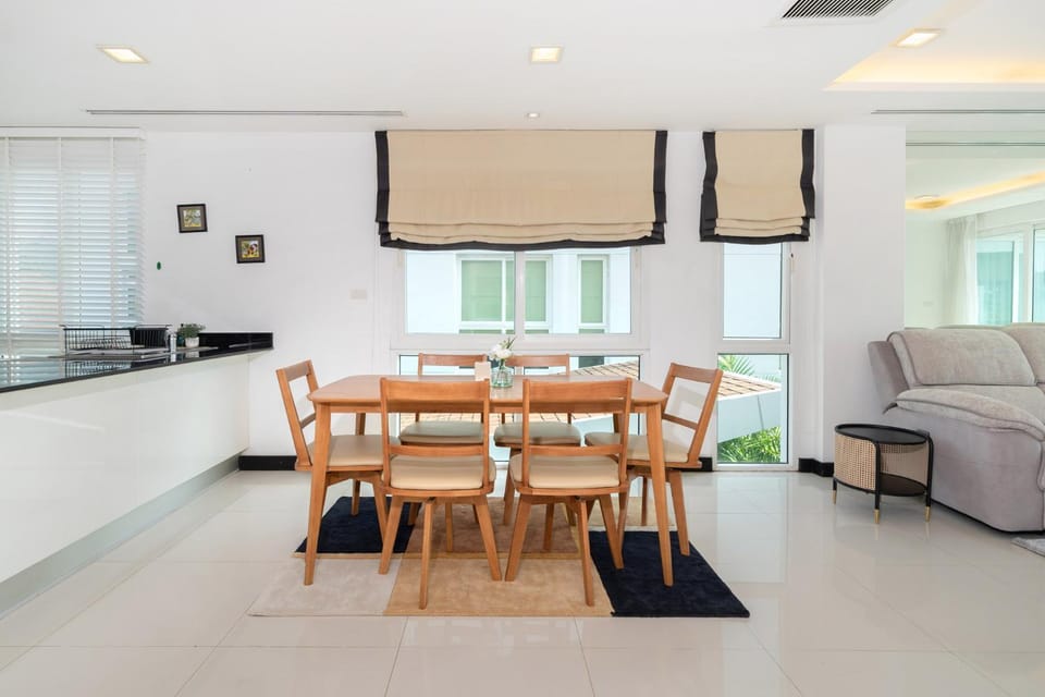 Holiday apartment at Palms, 100 meters to beach Apartment in Kamala