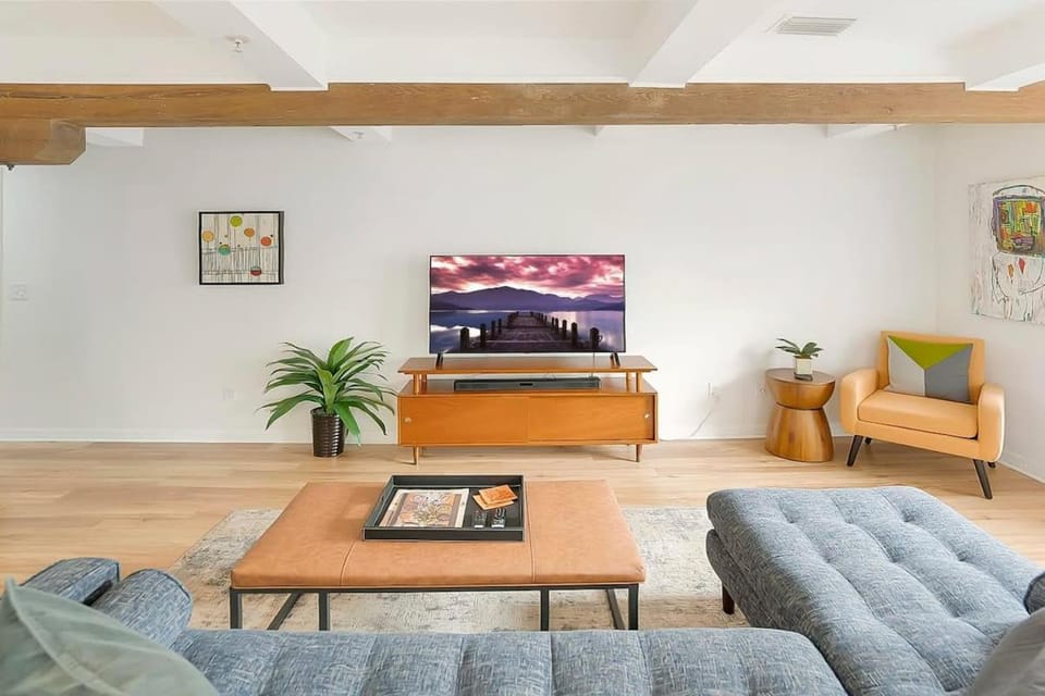 Park It At the Butterfield Garage, Historic Pre-Prohibition Style Apt in the Heart of Downtown Apartment in Saint Augustine