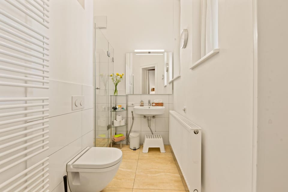 Shower, Toilet, Bathroom
