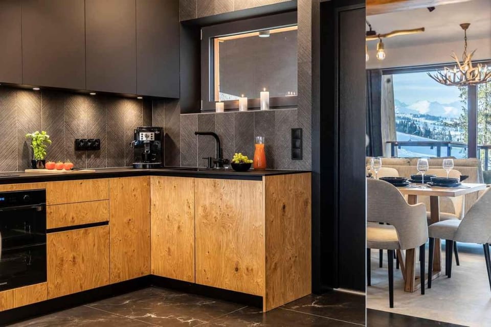 Kitchen or kitchenette, Dining area, pet friendly, stove