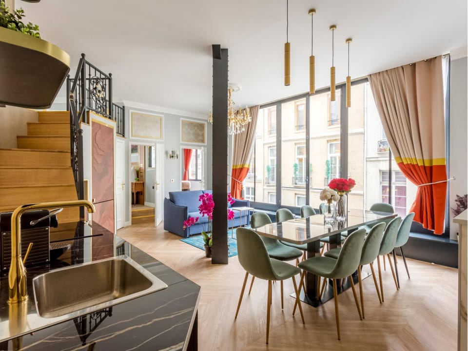 Kitchen or kitchenette, Living room, Dining area