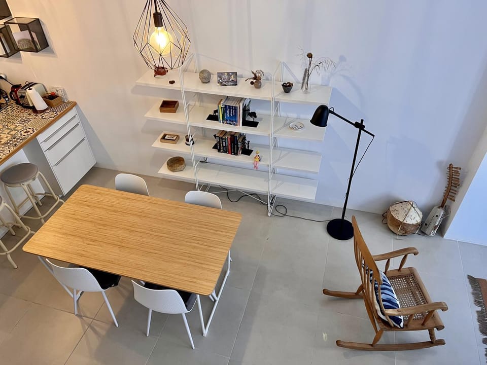 Seating area, Dining area