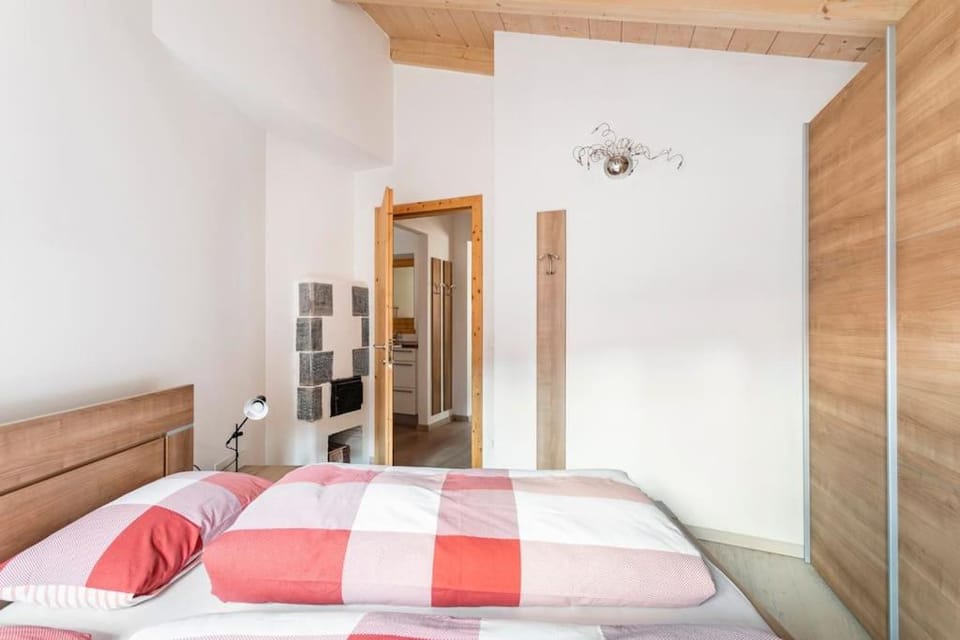 Bed, Bedroom, wardrobe