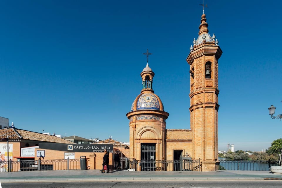 Nearby landmark, Neighbourhood