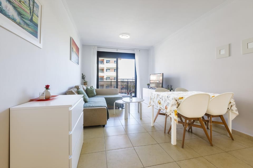 A&N Modern Coast Apartment with Pool & Parking Apartment in Torre del Mar
