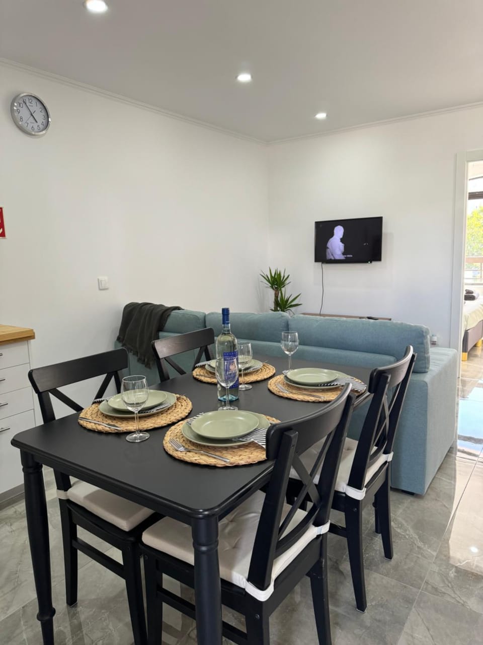 Communal lounge/ TV room