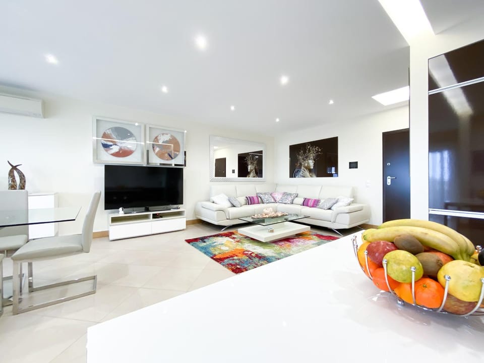 Living room, kitchen
