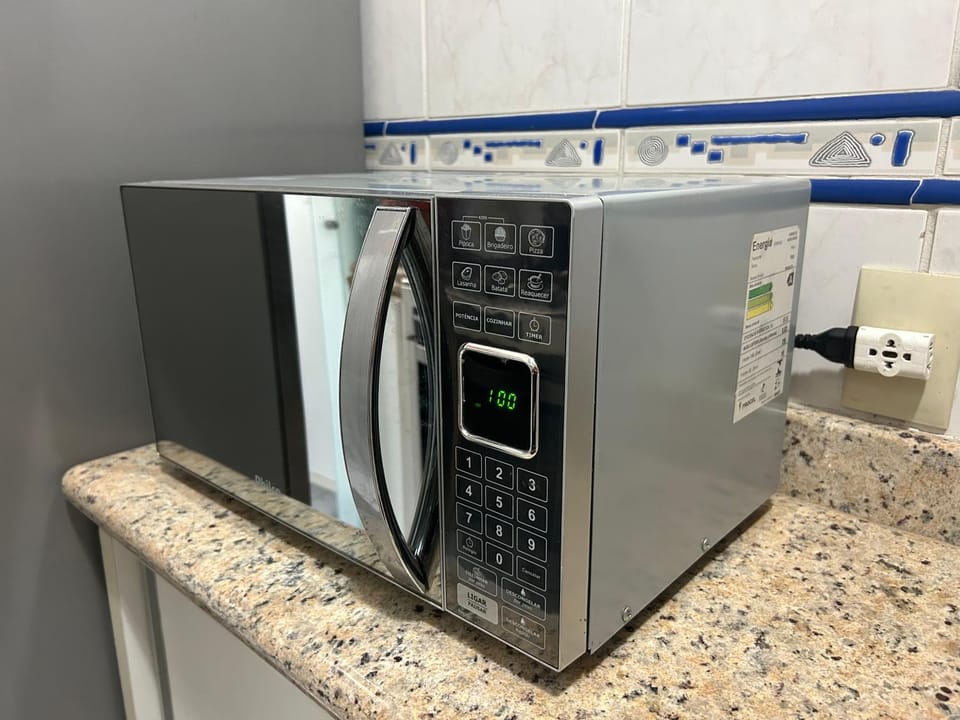 Guarujá ap 2 dorm bem equipado ao lado Carrefour Apartment in State of São Paulo