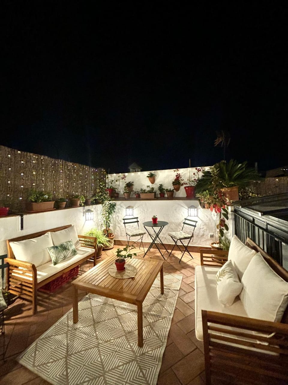 Off site, Balcony/Terrace
