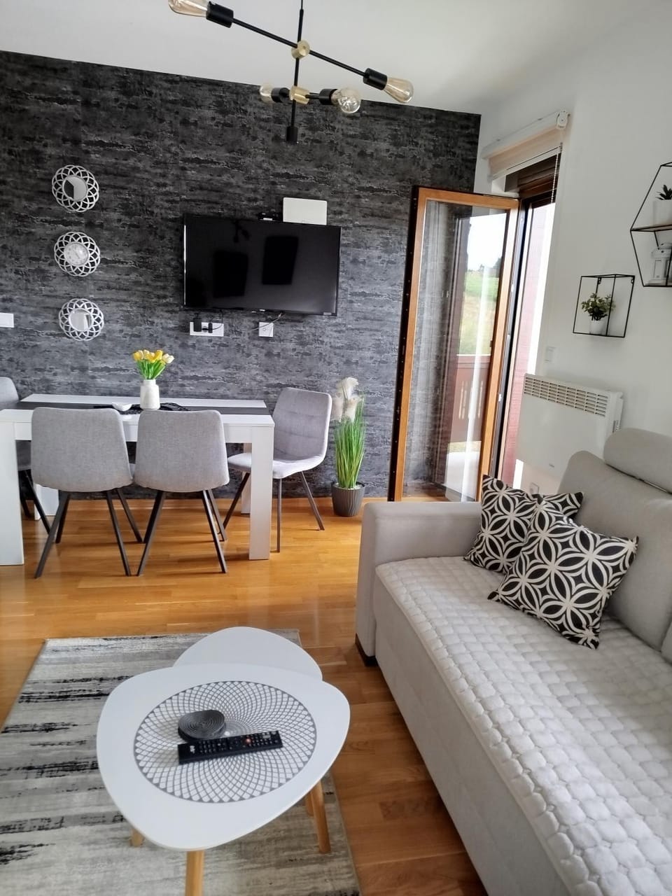 TV and multimedia, Living room, Seating area