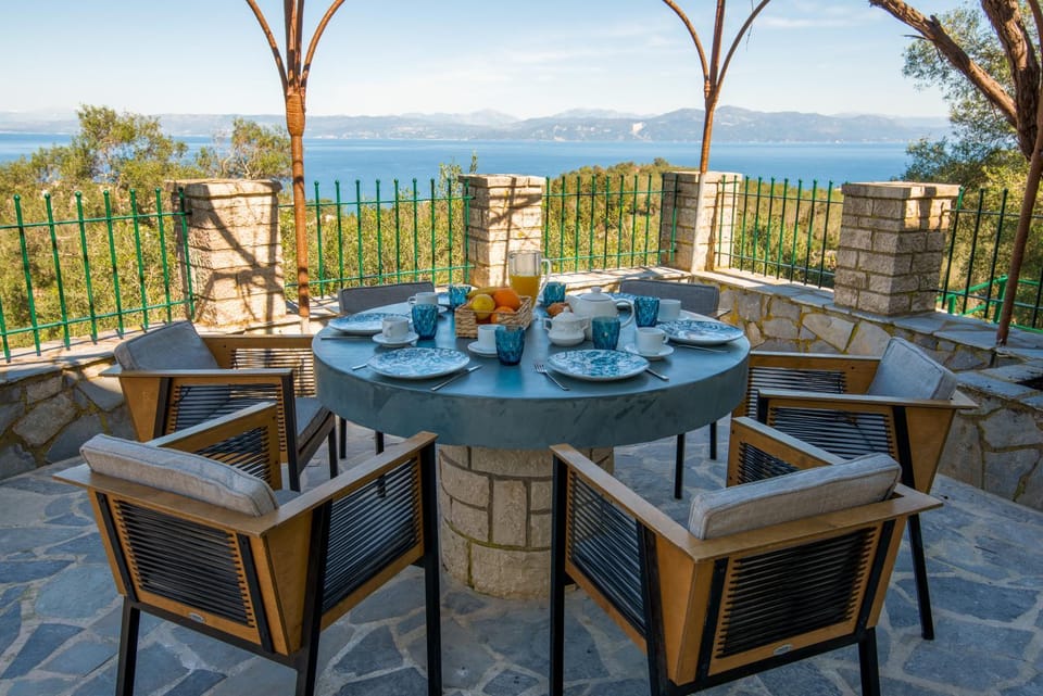 Natural landscape, Balcony/Terrace, Seating area, Sea view