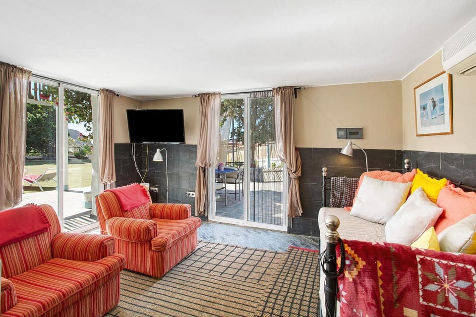 Property building, Living room