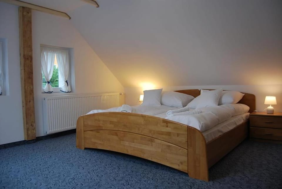 Karkonoska Przystań Motocyklowa u Lisa Farm Stay in Lower Silesian Voivodeship