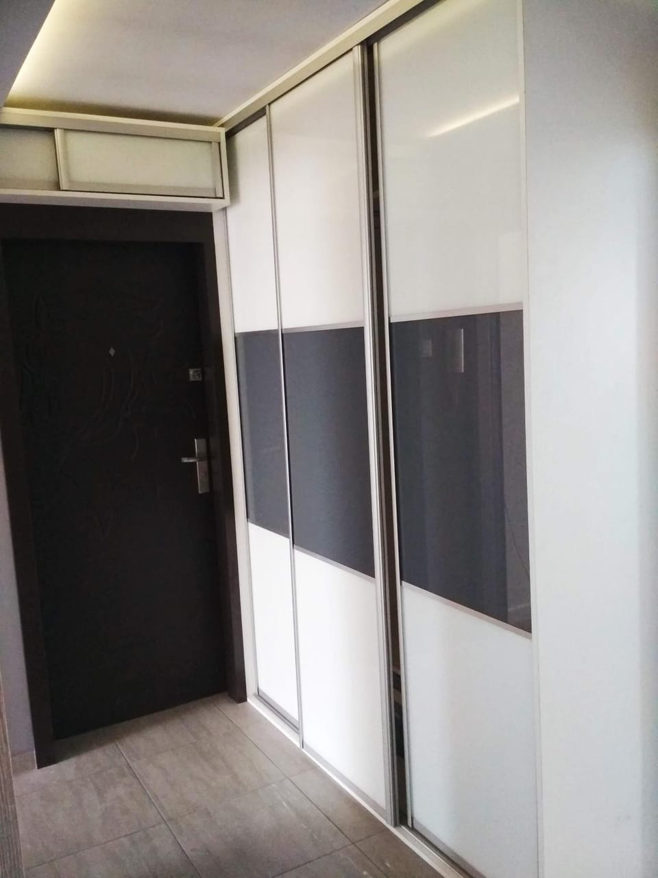 Lobby or reception, wardrobe