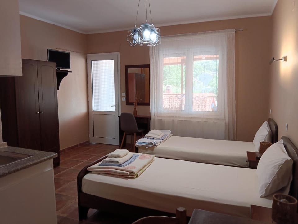 Ξενώνας Αντωνία Bed and Breakfast in Decentralized Administration of Macedonia and Thrace