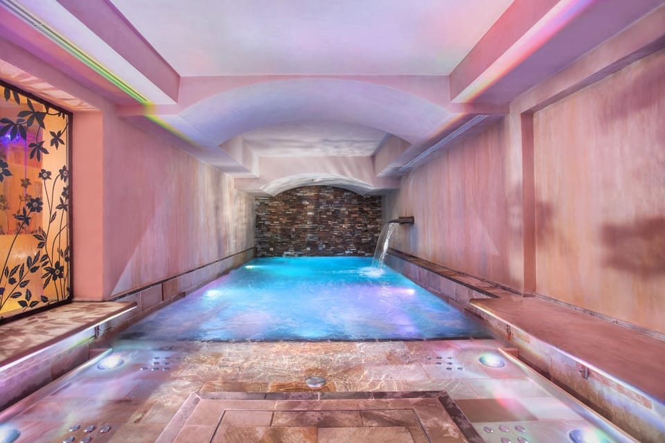 Spring, Winter, Hot Tub, Spa and wellness centre/facilities, Autumn, Swimming pool