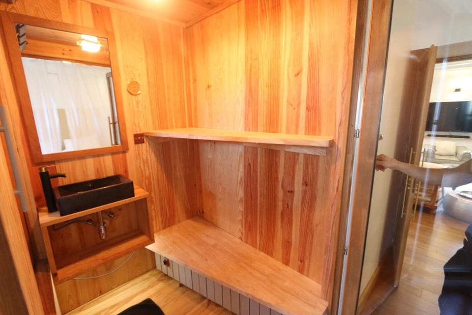Sauna, Bathroom