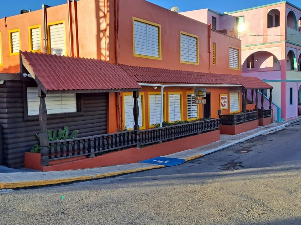 Property building, Day, Neighbourhood, Street view