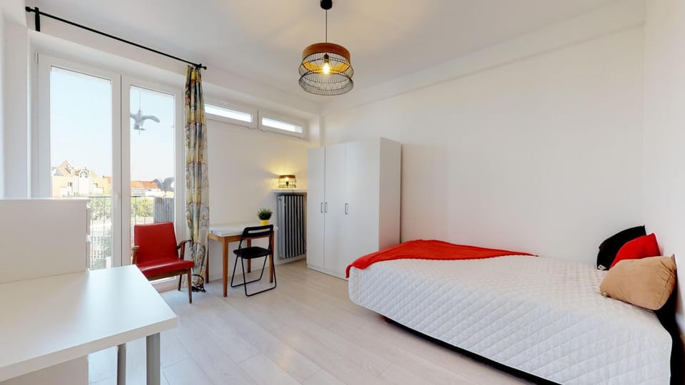 Bed, Balcony/Terrace, Photo of the whole room, Bedroom, wardrobe