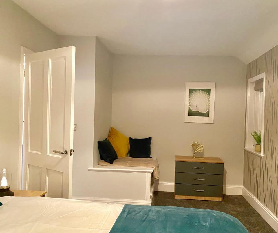✪ Spacious Luxury 2-bed w/ parking & garden Apartment in Leeds